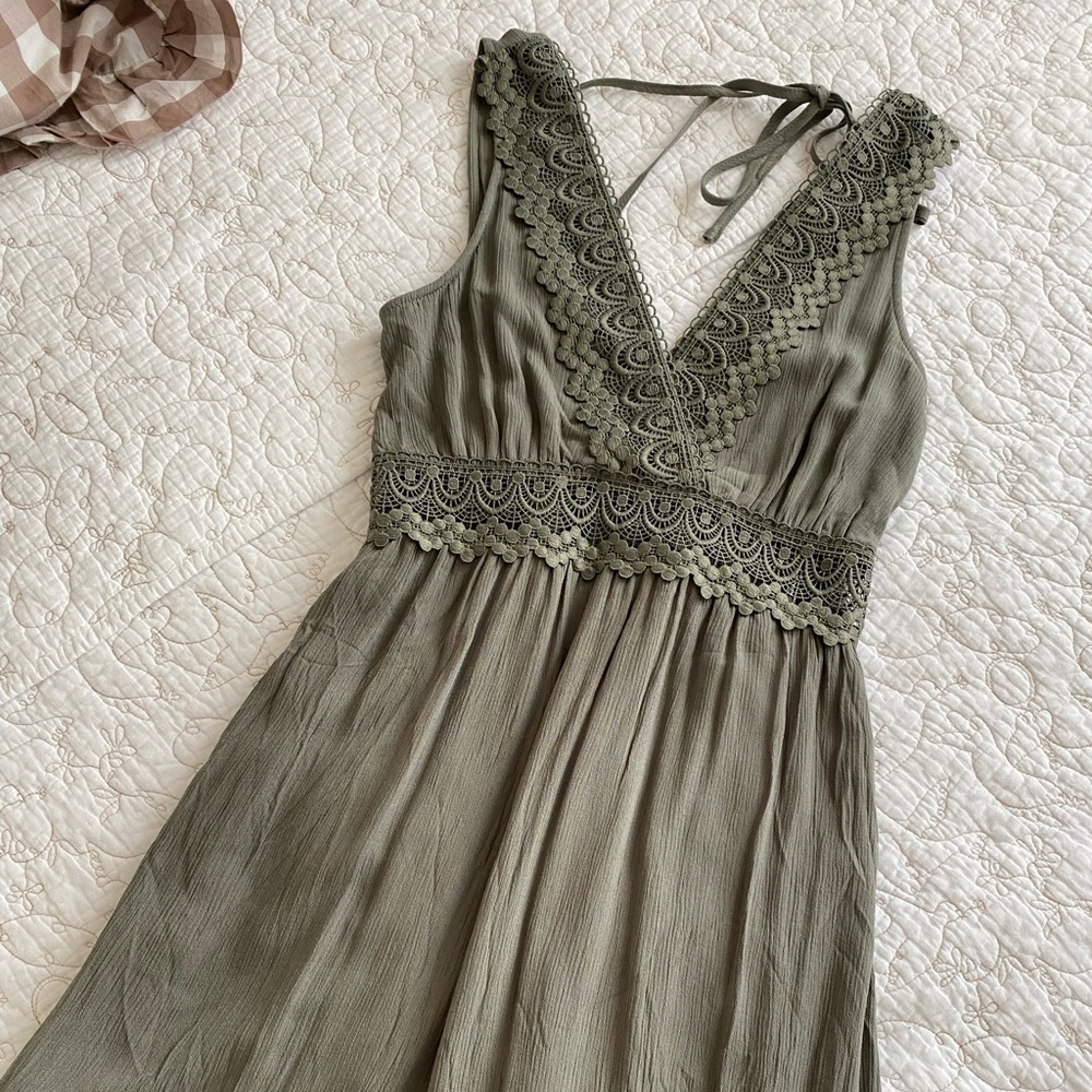 Lace Detail Green Maxi Dress